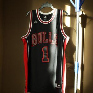 Derrick Rose Bulls Jersey